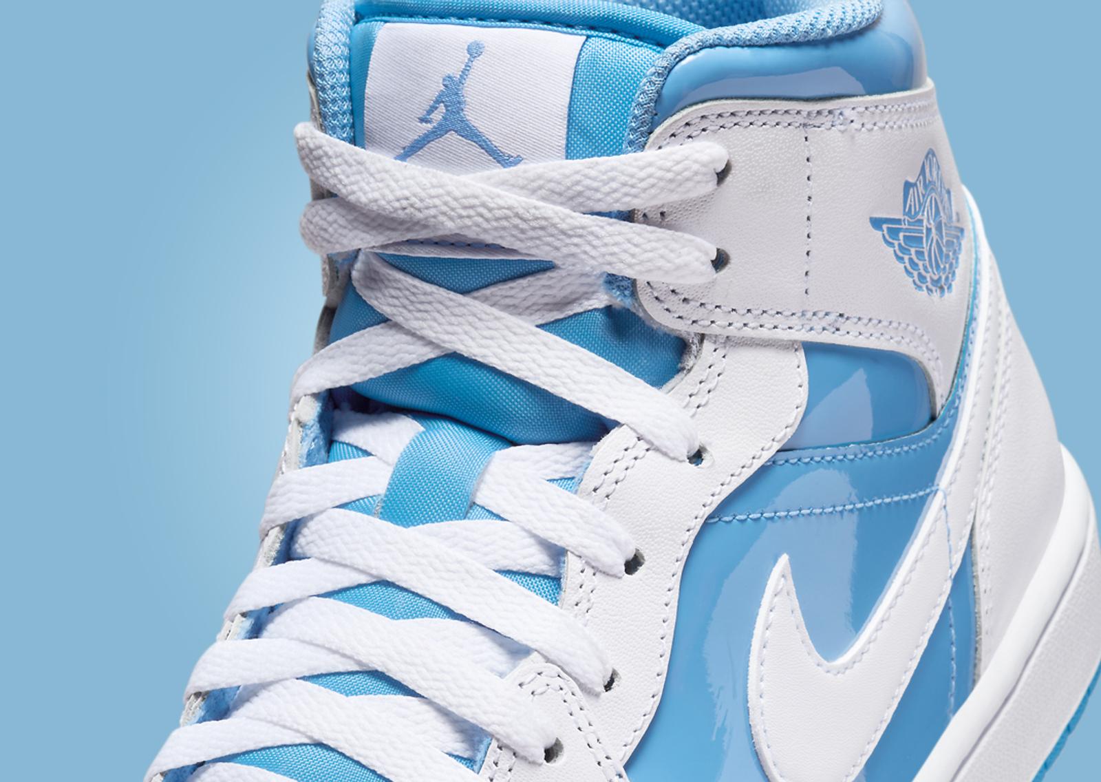 Air Jordan 1 Mid Legend Blue Tongue Detail