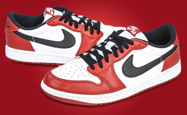Air Jordan 1 Retro Low OG Chicago