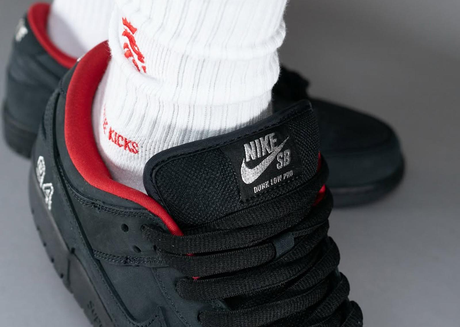 Supreme x Nike SB Dunk Low Black Tongue Detail