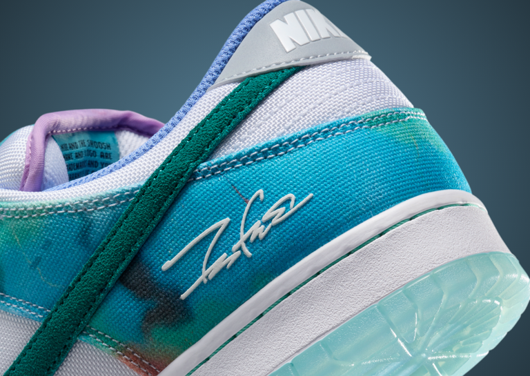 Futura Laboratories x Nike SB Dunk Low Bleached Aqua Heel