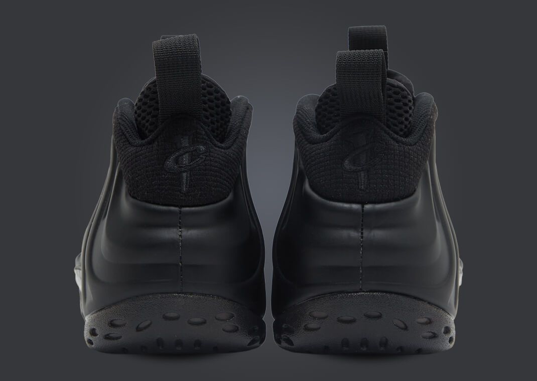 all black foams october 2020