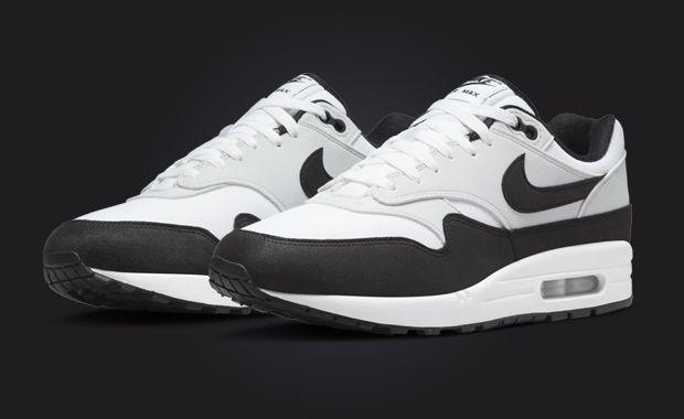 Black and white clearance air max for men