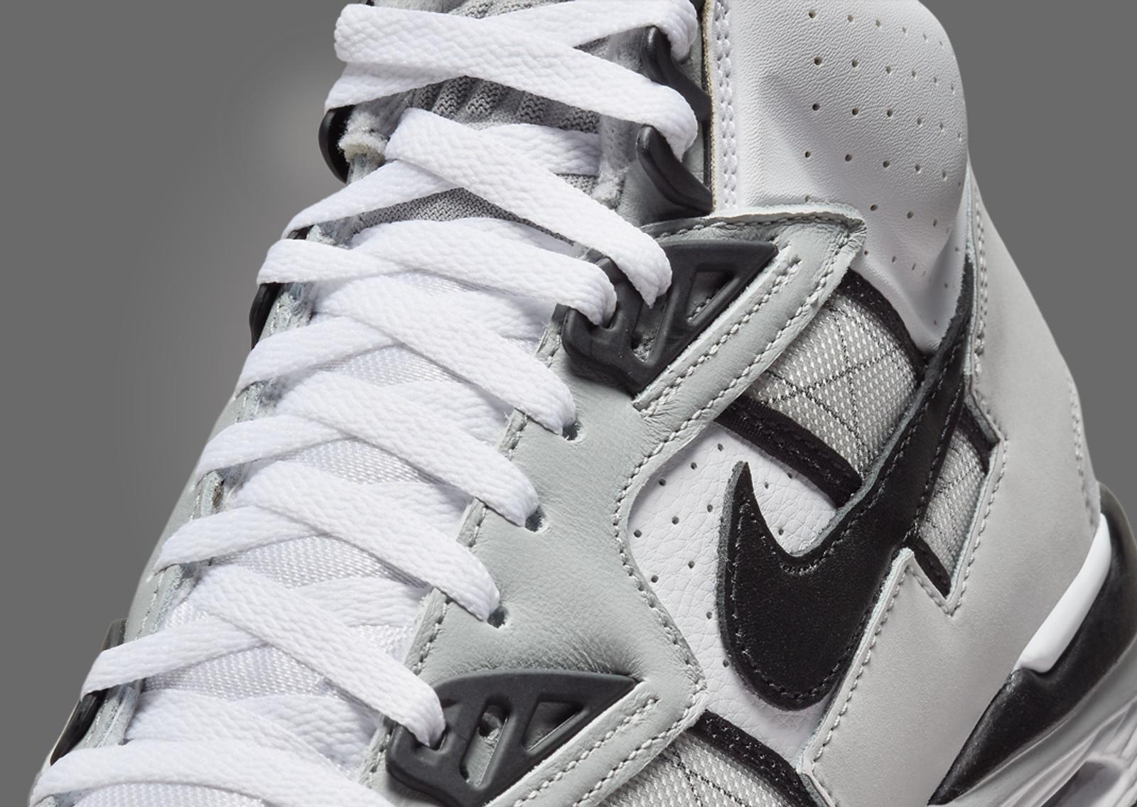 Nike Air Trainer SC High Raiders Helmet Detail