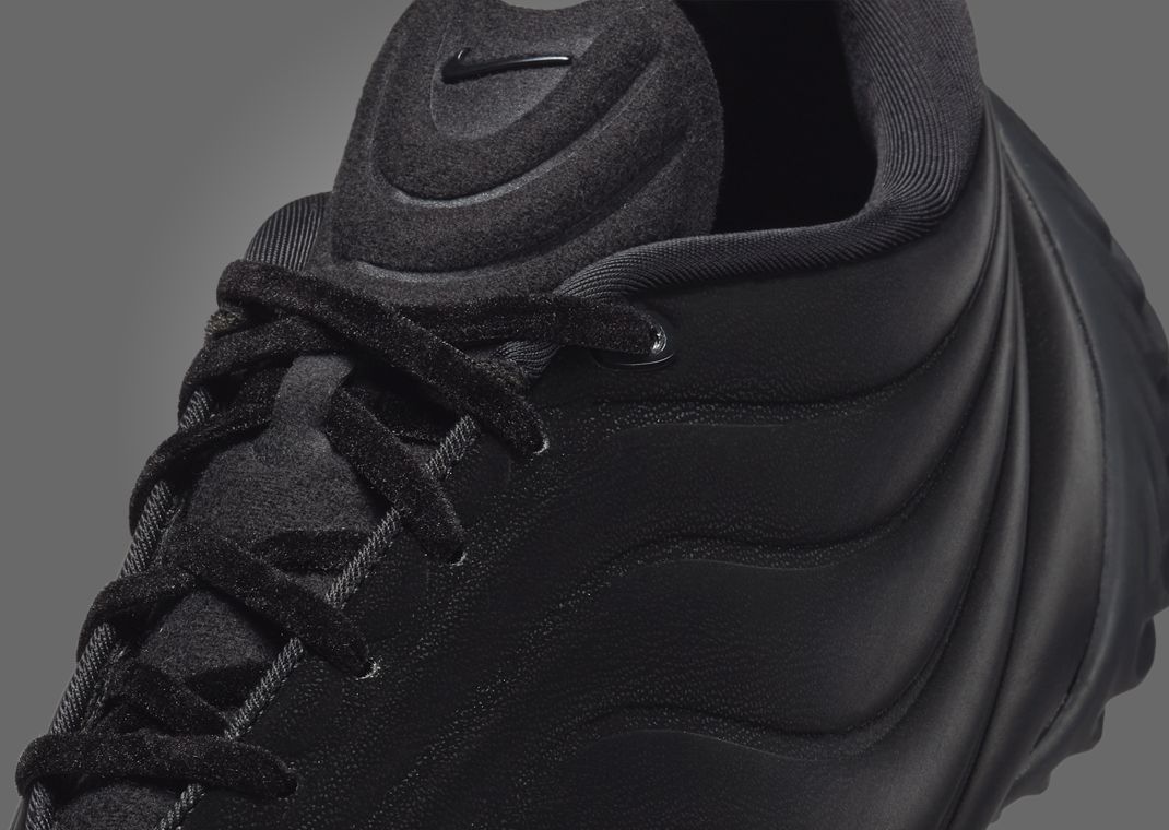 ★NIKE★大人気★W ASTRA ULTRA★追跡可 The Nike Astra Ultra Triple Black Releases Fall 2025