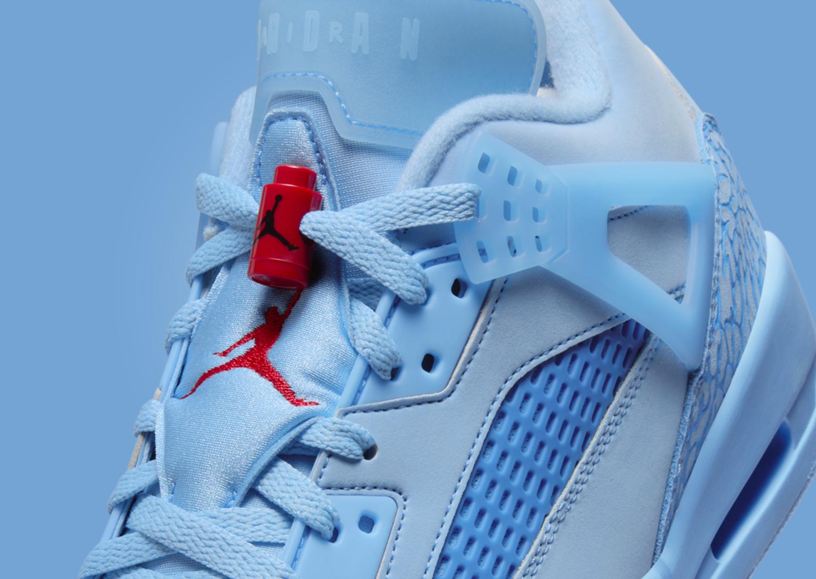 Jordan Spizike Low Football Blue Tongue Detail