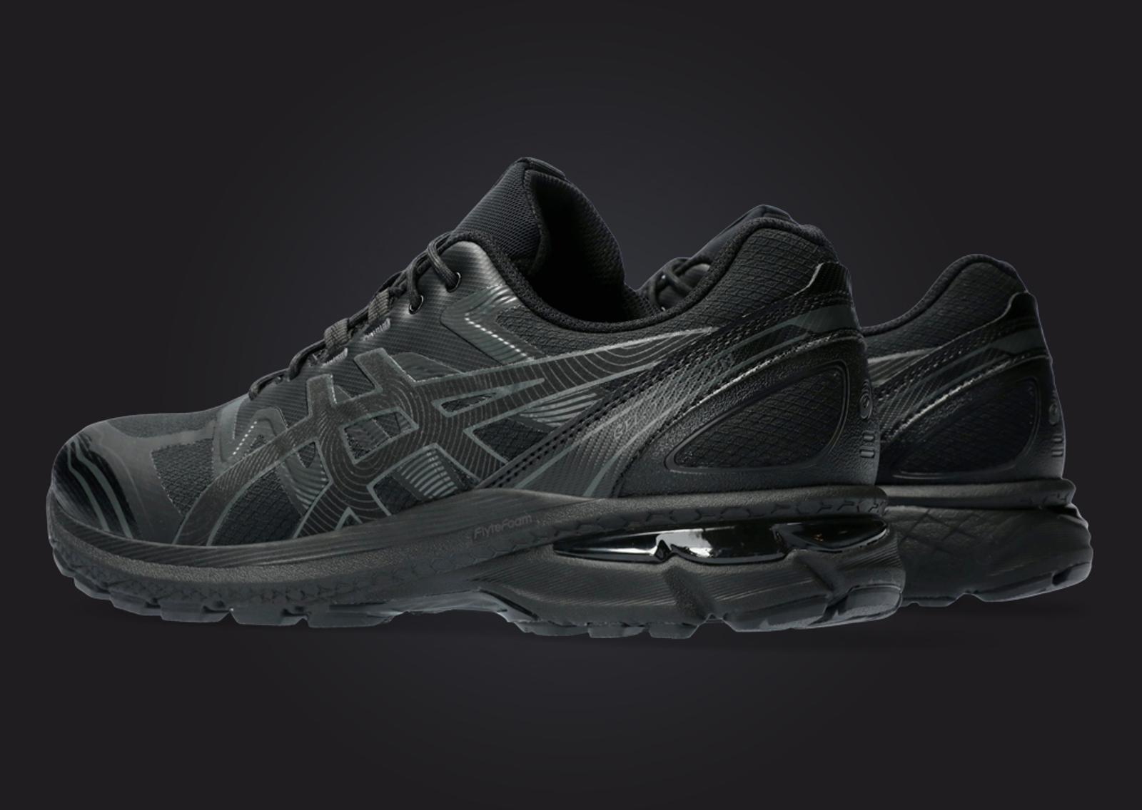 Asics Gel-Terrain Black Heel Angle