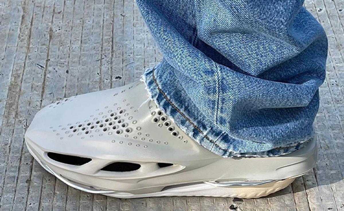 Another Colorway Of The Nike Zoom MMW 5 Surfaces