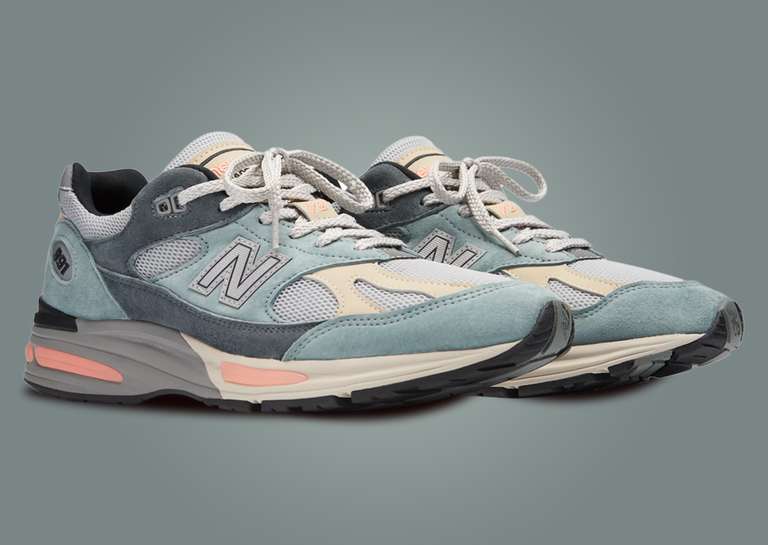 New Balance 991v2 Made in UK Blue Silver Angle
