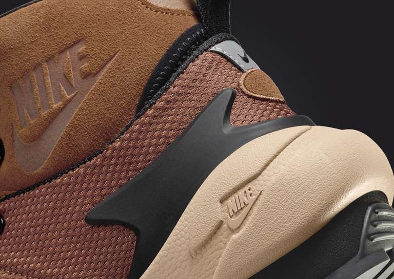 sacai x Nike Magmascape SP Light British Tan Heel Detail