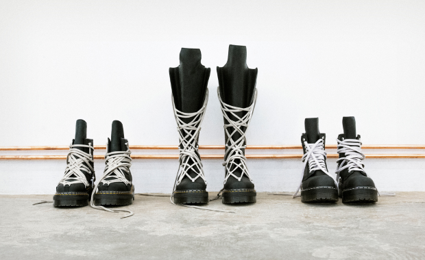 靴 RICKOWENS x Dr. Martens 1460 MEGALACE Dr. Martens x Rick Owens DRKSHDW 1460 Quad Sole Megalace® Boot