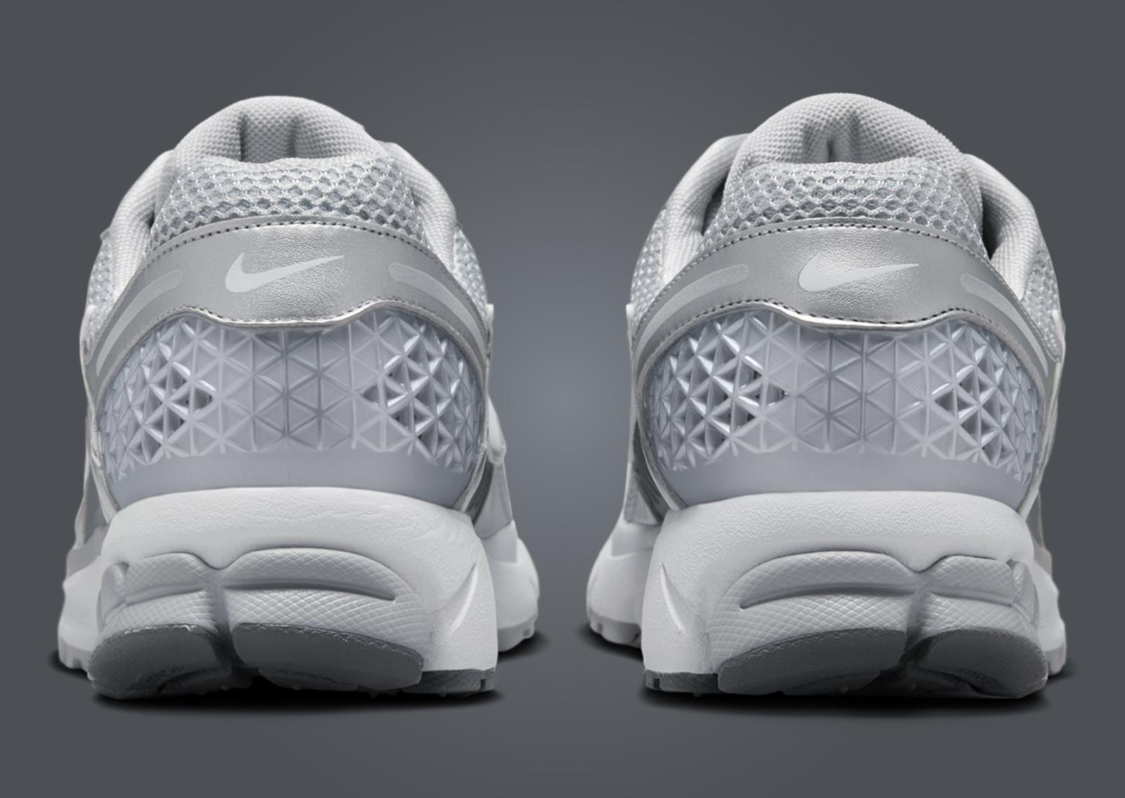 Nike Zoom Vomero 5 Cool Grey Heel