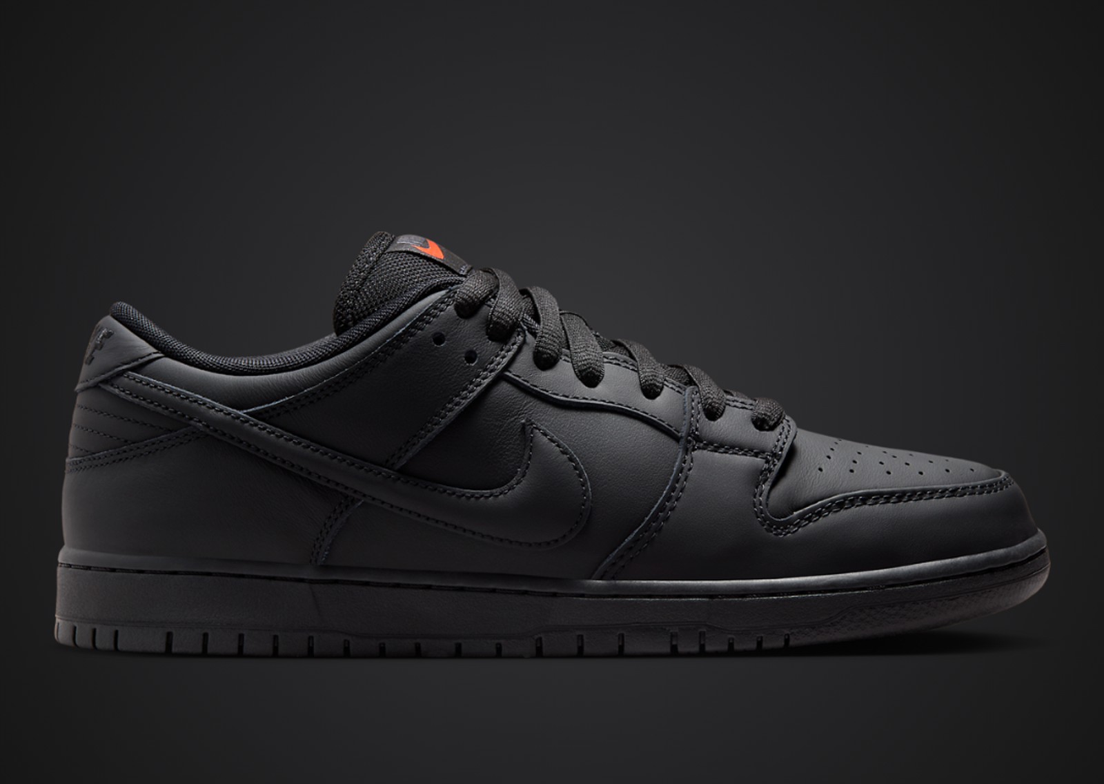 Nike SB Dunk Low ISO Triple Black Lateral