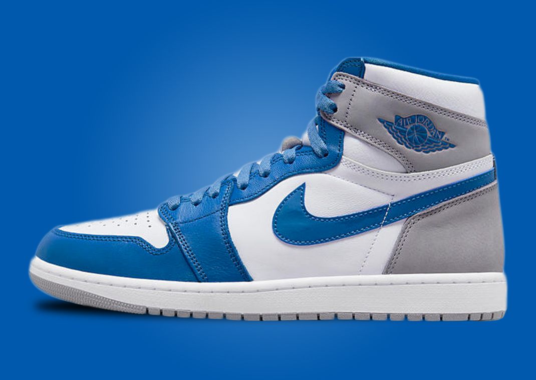 Official Look At The Air Jordan 1 Retro High OG True Blue