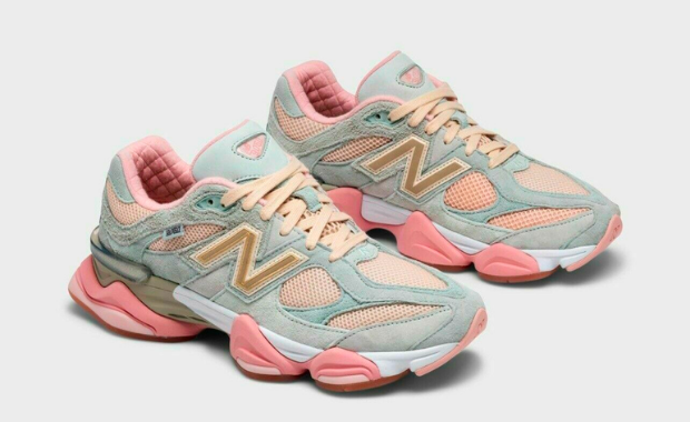 Mixed-Material Baby Blue SNeakers : New Balance 9060 'Baby Blue