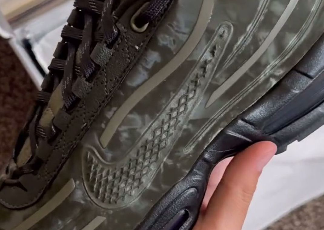 ★Nike x Worksout★Air Max 95★Medium Olive and Sequoia★ Nike to drop a $190 Air Max 95 x WORKSOUT shoe soon. Here's