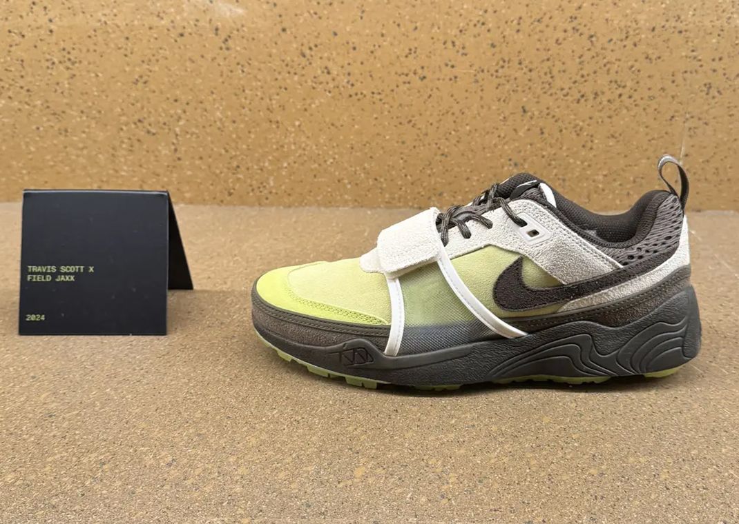 Travis Scott × Nike Zoom 27.0センチ Travis Scott x Nike Zoom Field Jaxx “Limelight” [Release