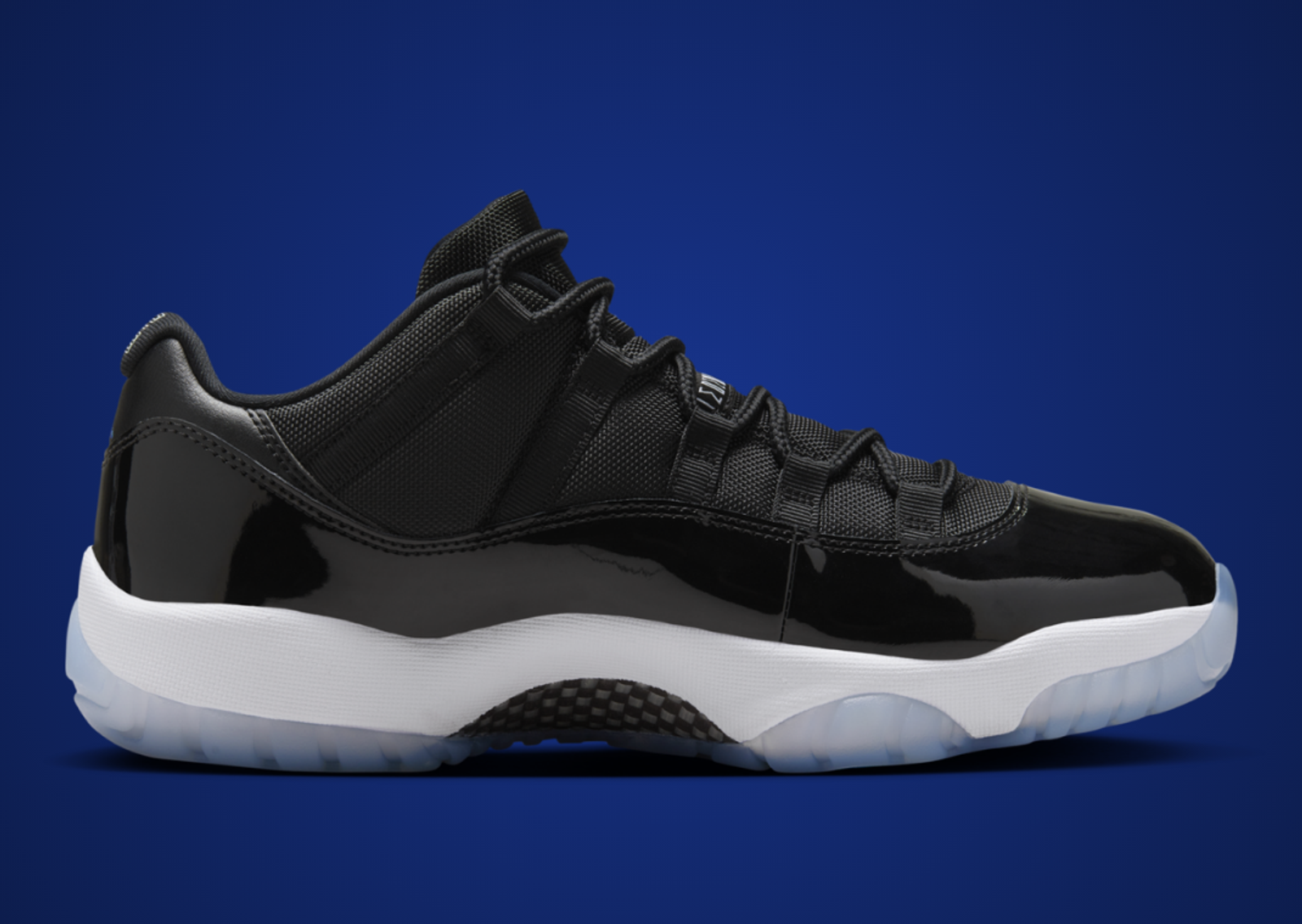 Air Jordan 11 Retro Low Space Jam Medial