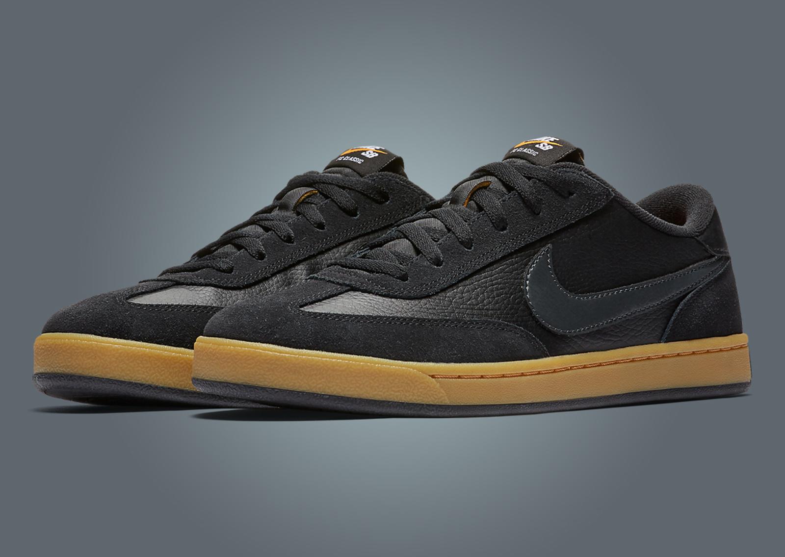 Nike SB FC Classic Black Angle