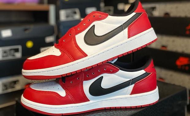 Air Jordan 1 Retro Low OG Chicago