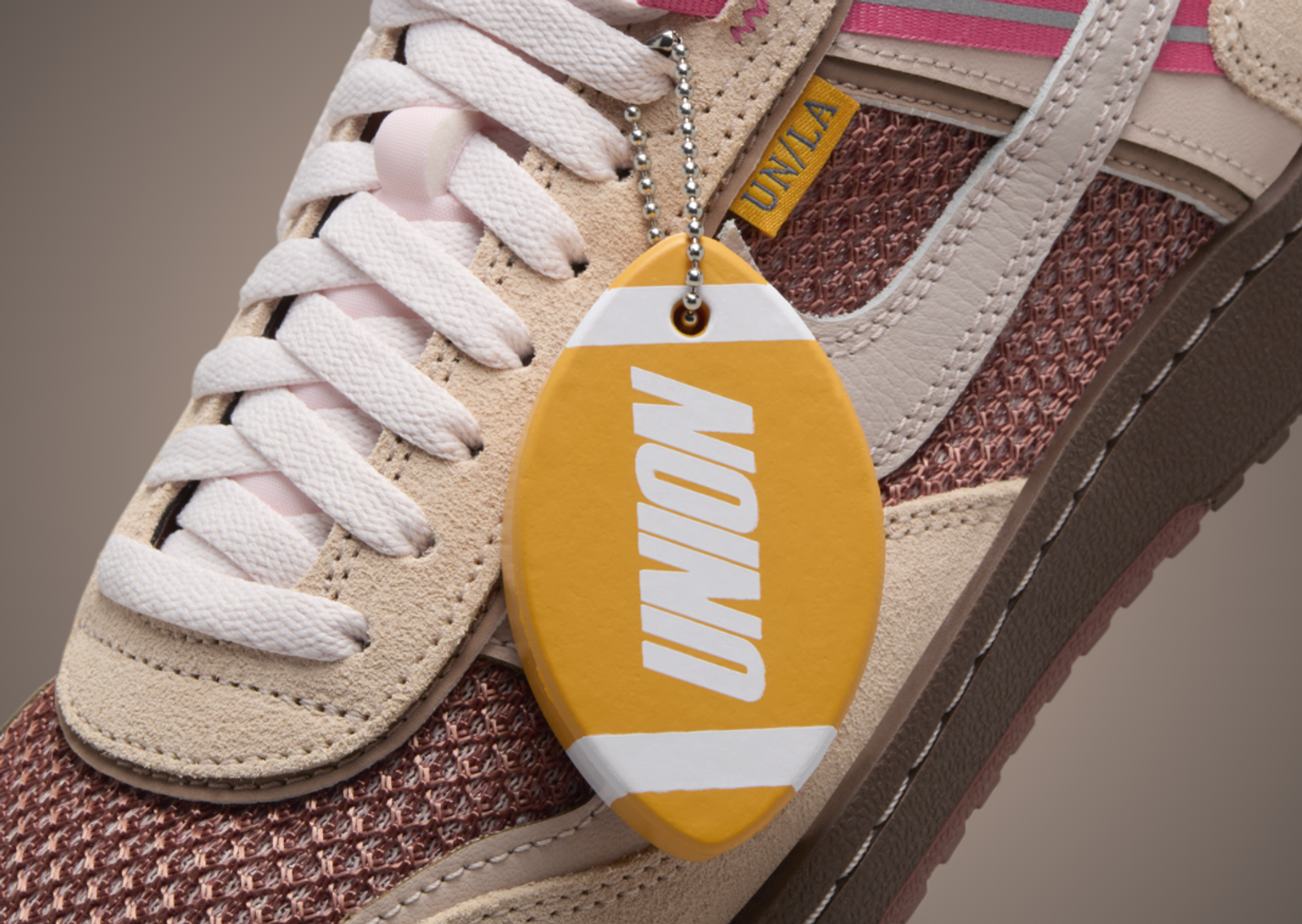 Union x Nike Field General 82 Shimmer Silt Red Detail