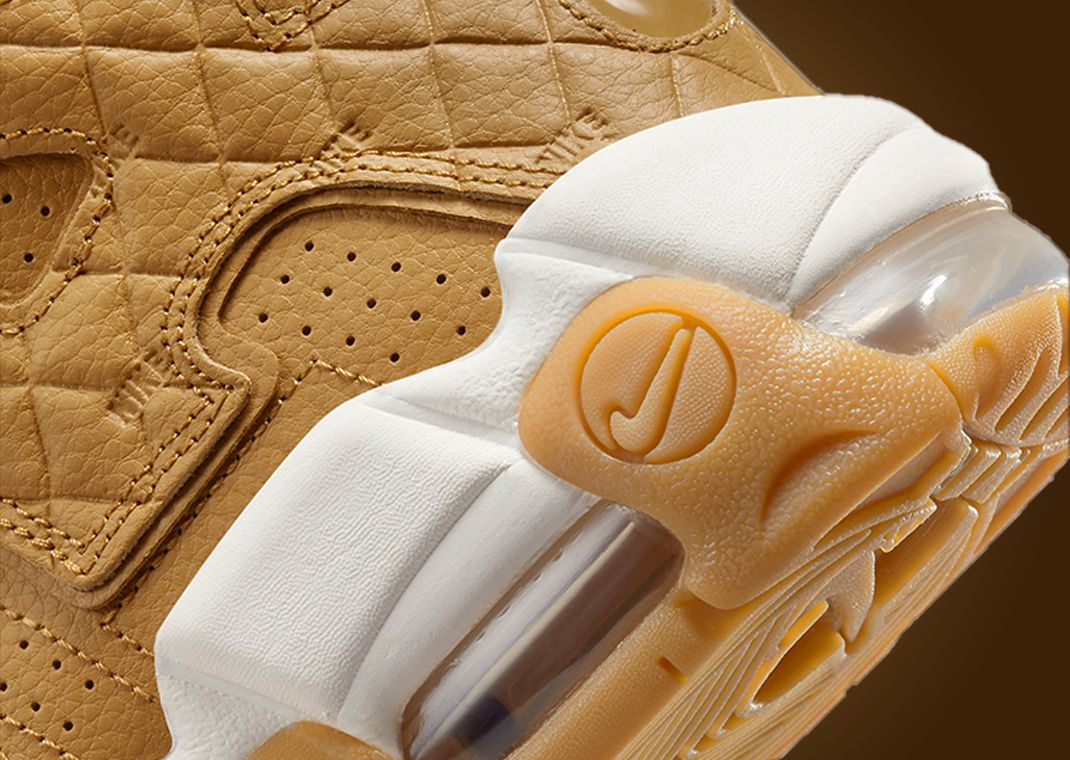 ウィメンズ Nike Air More Uptempo Quilted Wheat Light Brown Nike Air More Uptempo nadchodzą z miodową pikowaną cholewką