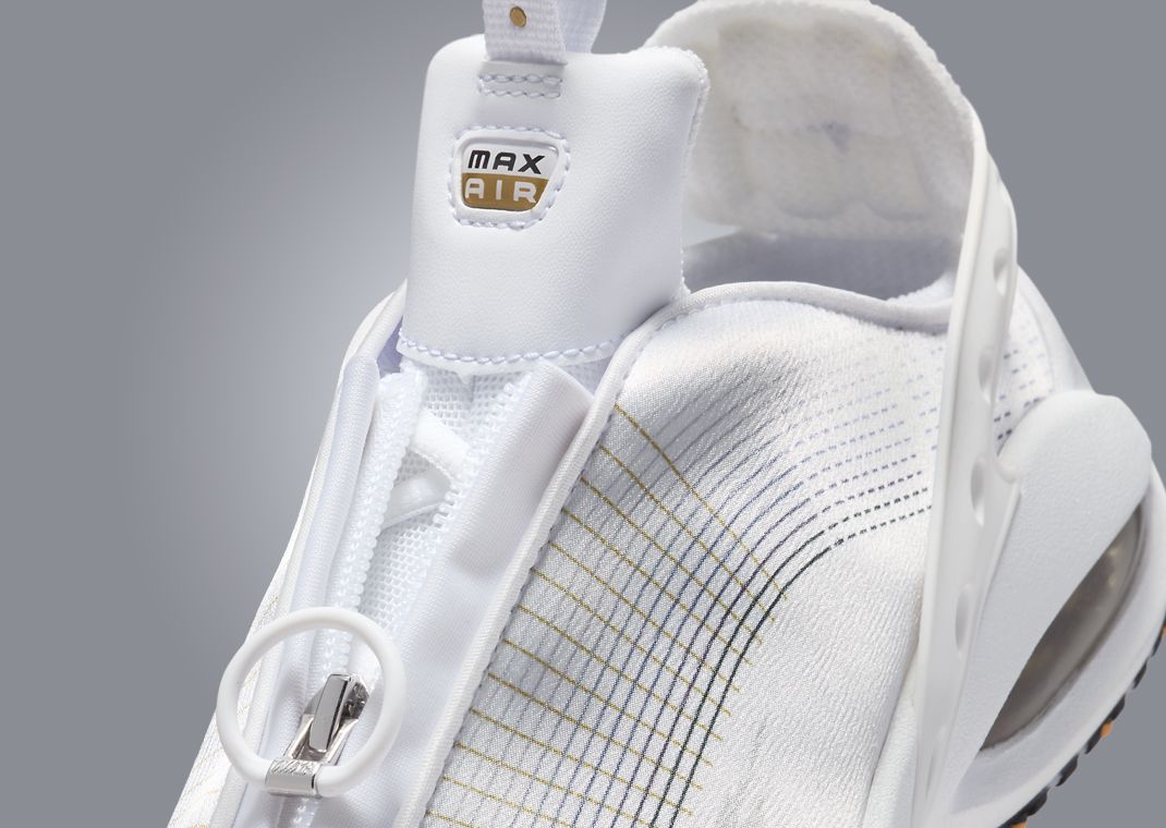 NIKE W AIR MAX CRAZE WHITE/LLIC GOLD-BLACK 国内発送 NIKE W AIR MAX CRAZE WHITE/METALLIC GOLD-BLACK-COPPER MOON