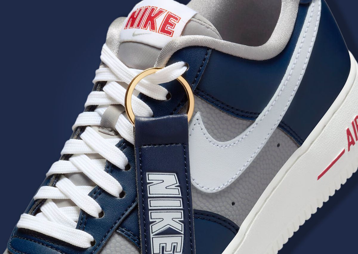 Nike Air Force 1 Low Be True To Her School College Navy (W) Hangtag
