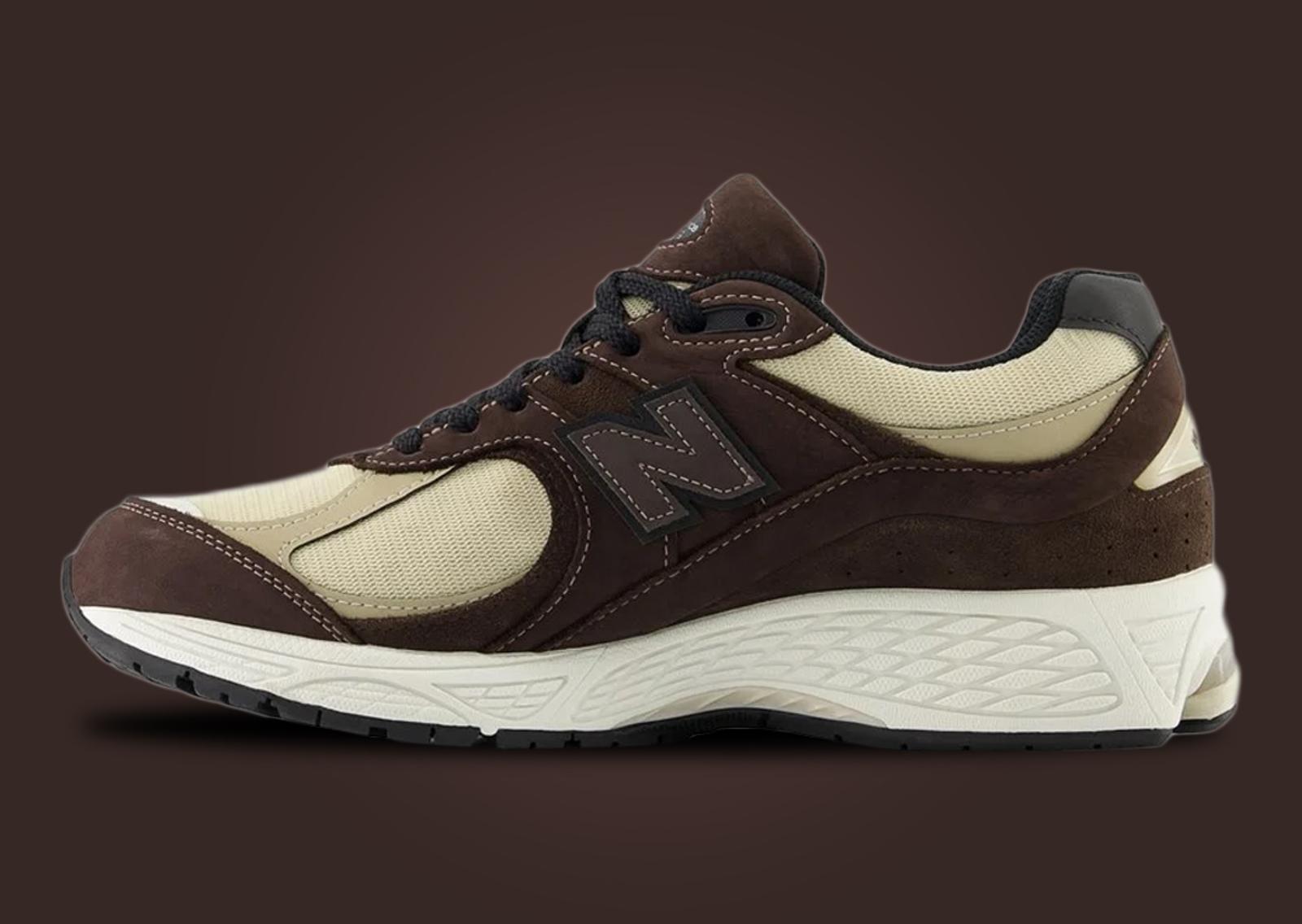 New Balance 2002R Gore-Tex Chocolate Medial