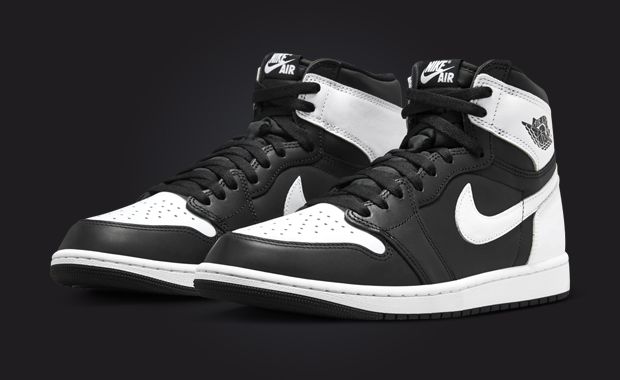 Black and shop white jordan 1's