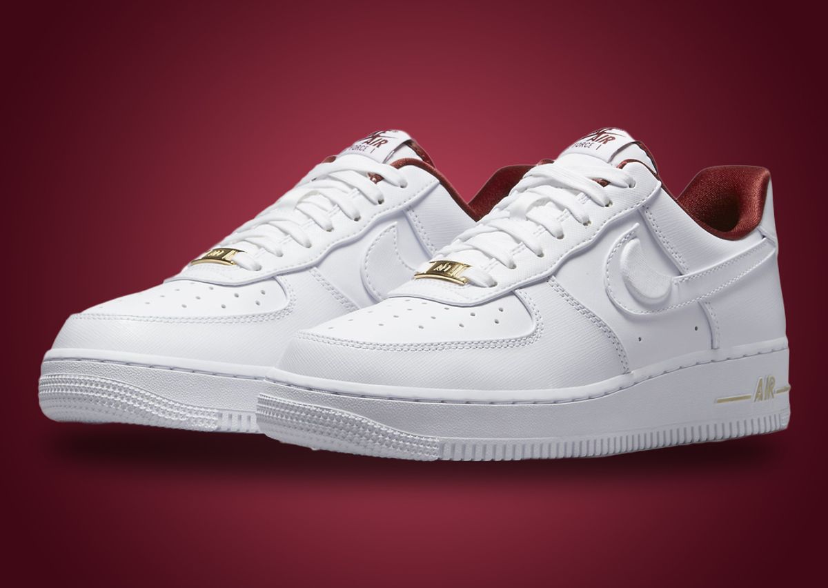 Nike shoes white with red swoosh Clearance