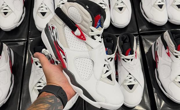Air Jordan 8 Retro Bugs Bunny