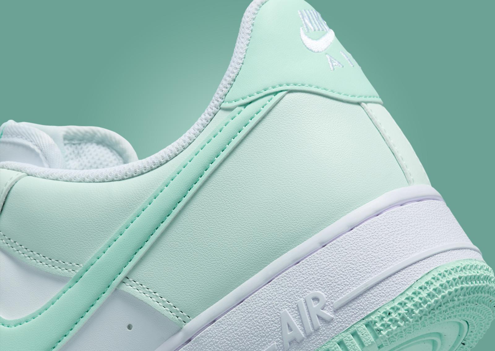 Nike Air Force 1 Low Minty Fresh Heel