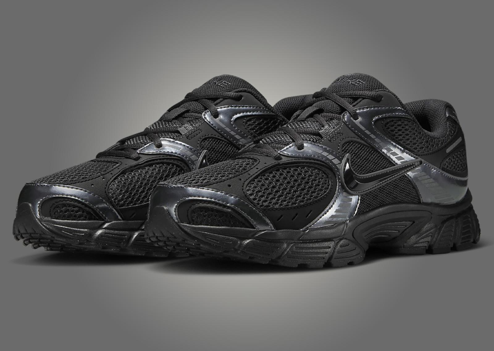 Nike V5 RNR Black Anthracite Angle