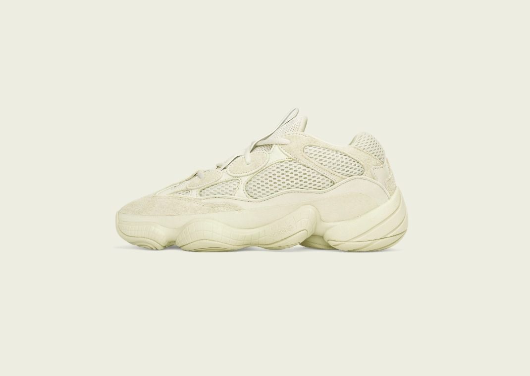 Yeezy sales 700 supermoon