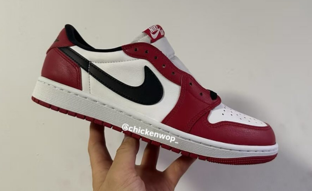 Air Jordan 1 Retro Low OG Chicago