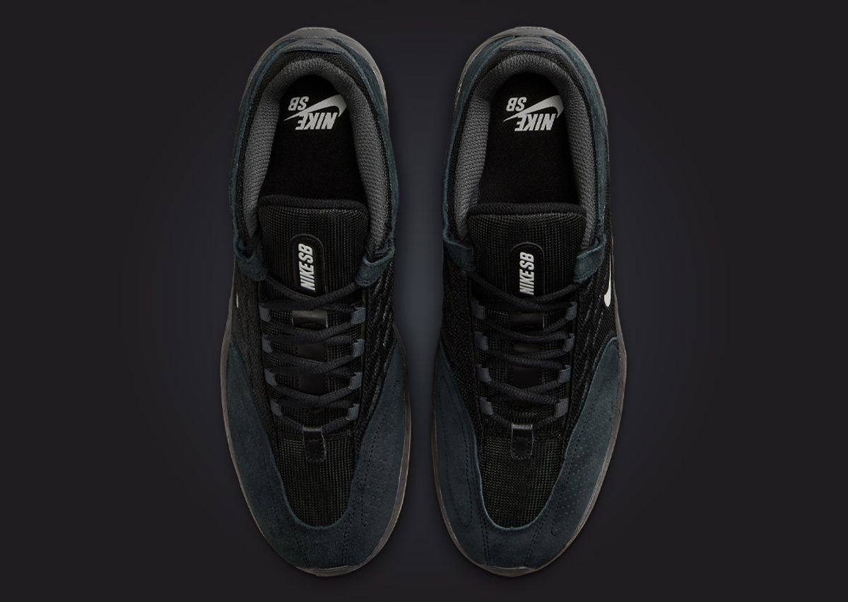Nike SB Vertebrae Black Gum Top