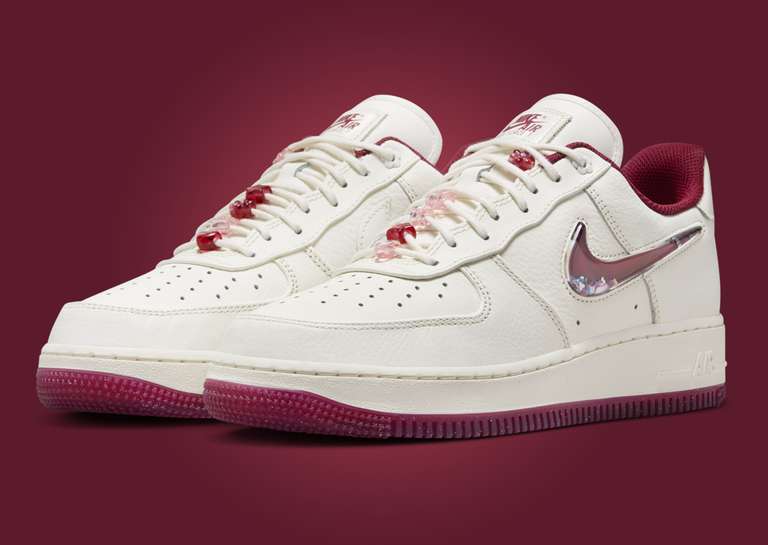 Nike Air Force 1 Low Valentine's Day Glitter Swoosh (W) Angle