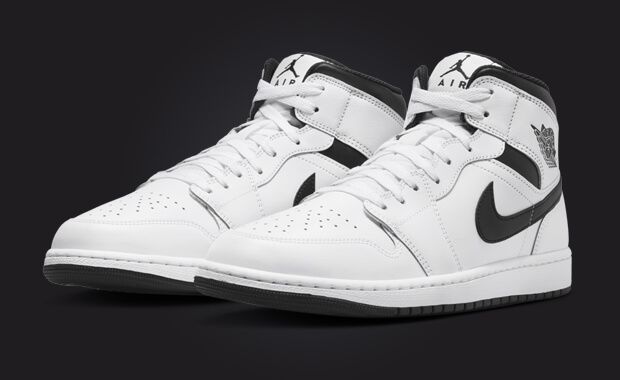 Nike air jordan sale 1 mid white black