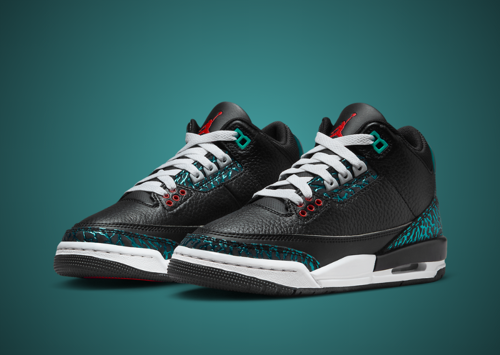 Air Jordan 3 Retro Moto (GS) Angle