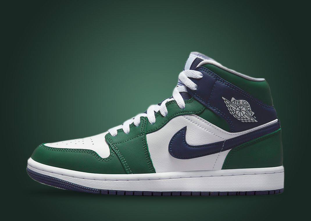 Noble Green & Midnight Navy Dress This Air Jordan 1 Mid