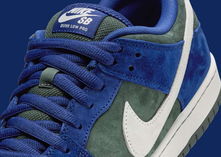 Nike SB Dunk Low Deep Royal Blue Vintage Green Detail