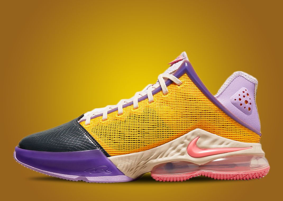 【美品】NIKE Lebron 19 Low LA Yellow/Purple Mismatch Vibes Make It To This Nike LeBron 19 Low