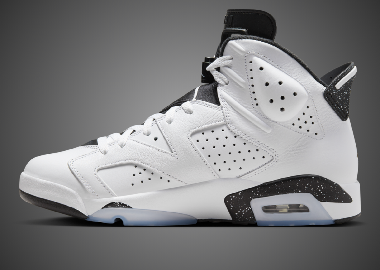 Air Jordan 6 Retro Reverse Oreo Medial