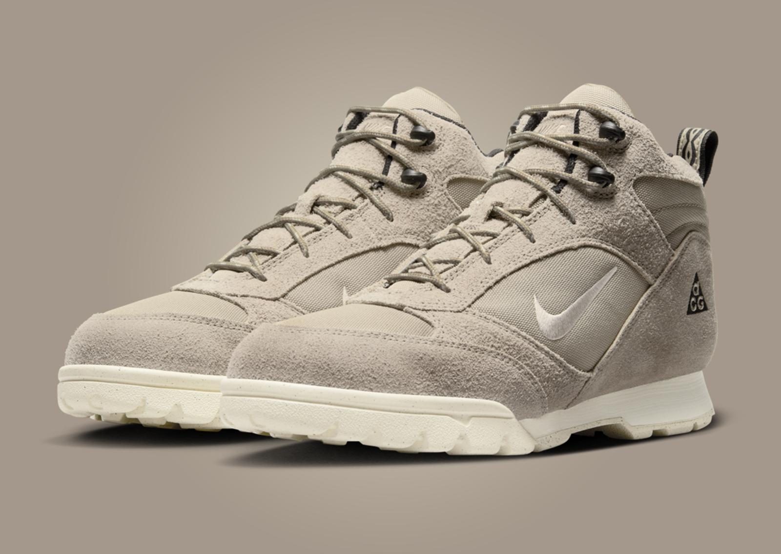 Nike ACG Torre Mid WP Khaki Angle