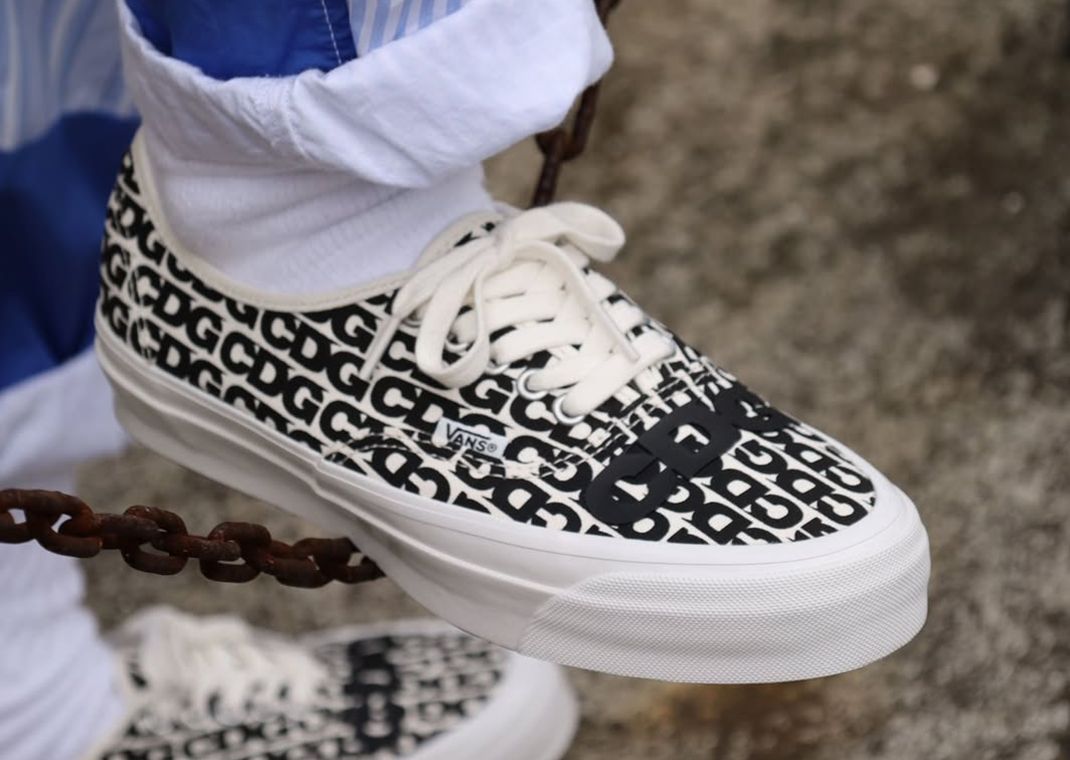 日本に The Comme des Garçons x Vans Authentic Returns June 2025 靴