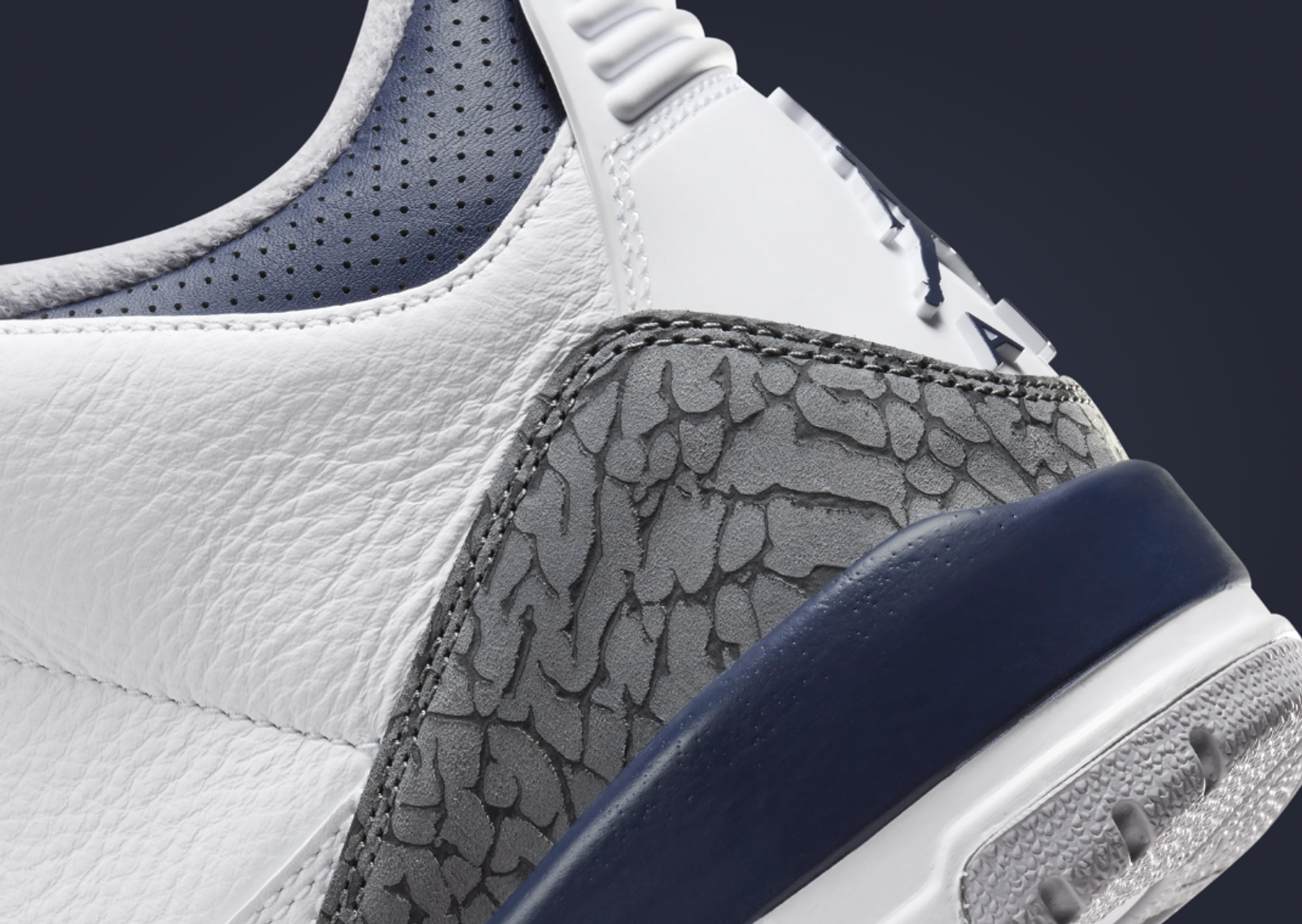 Air Jordan 3 Retro White Midnight Navy Heel Detail