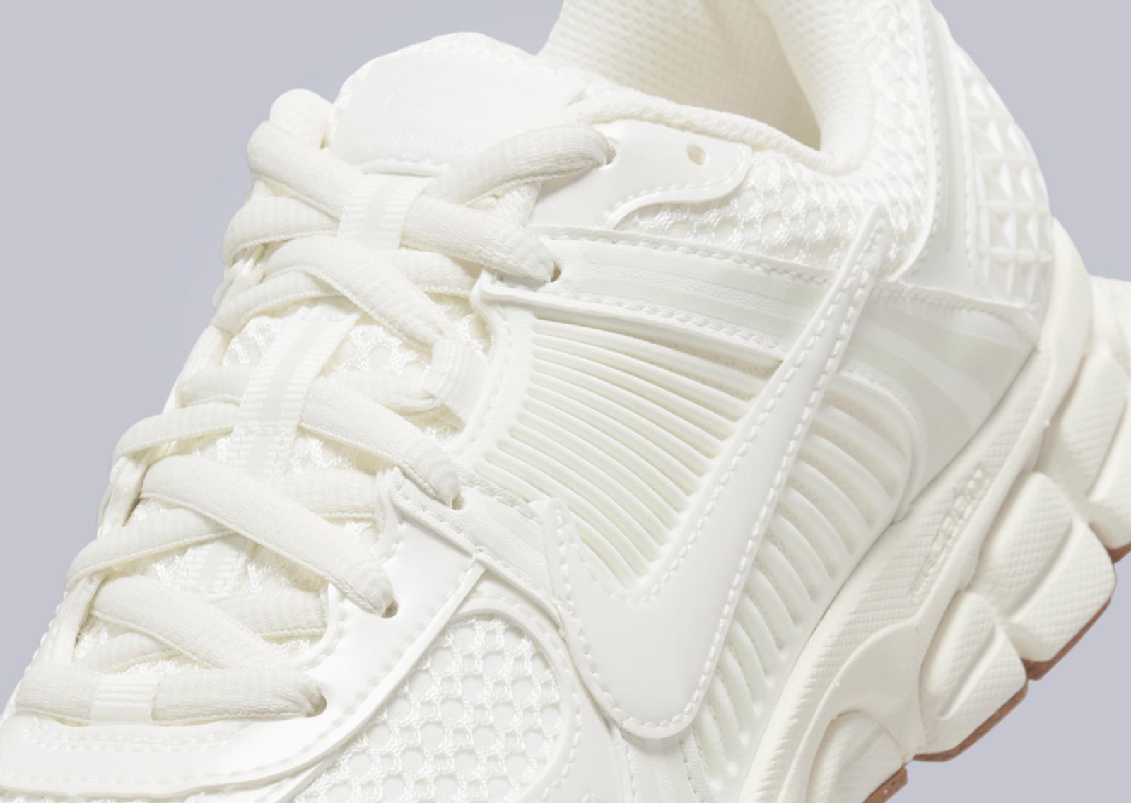 Nike Zoom Vomero 5 Sail Coconut Milk Midfoot Detail