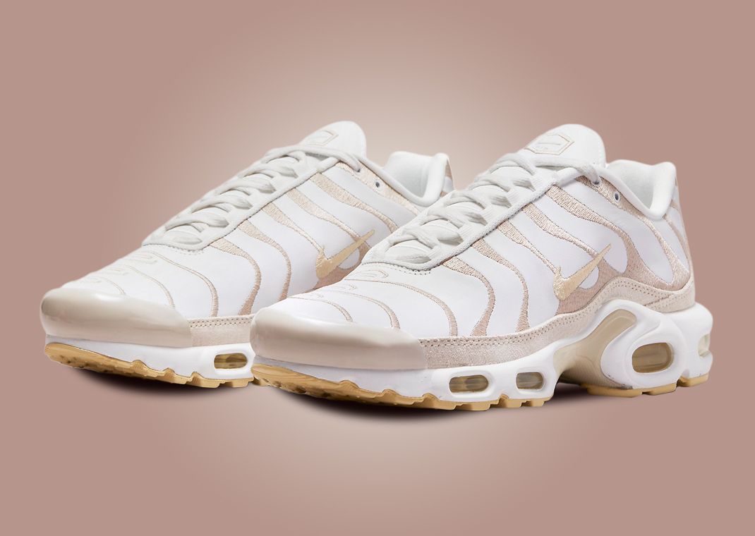 Air max plus shop premium women's white