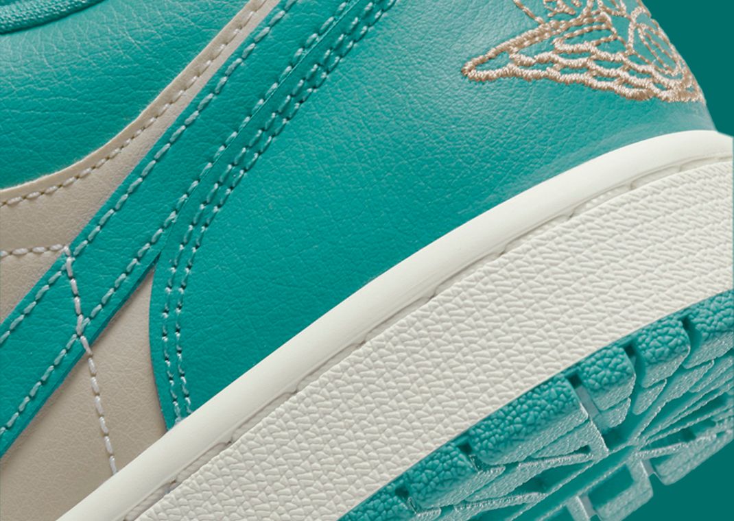 Sanddrift And Washed Teal Cover This Air Jordan 1 Low