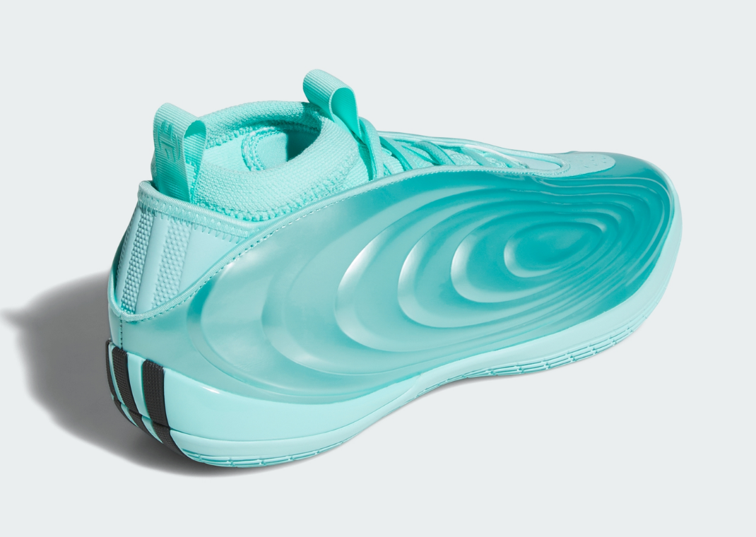 日本未発売カラー Harden 10 US8.5 James Harden's Latest adidas Harden Vol. 10 is a Monochrome Splash